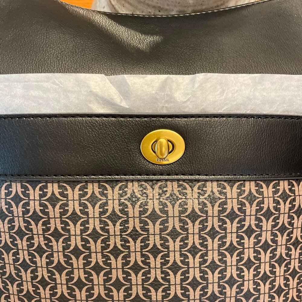 NEW FOSSIL Purse . - Picture 10 of 12